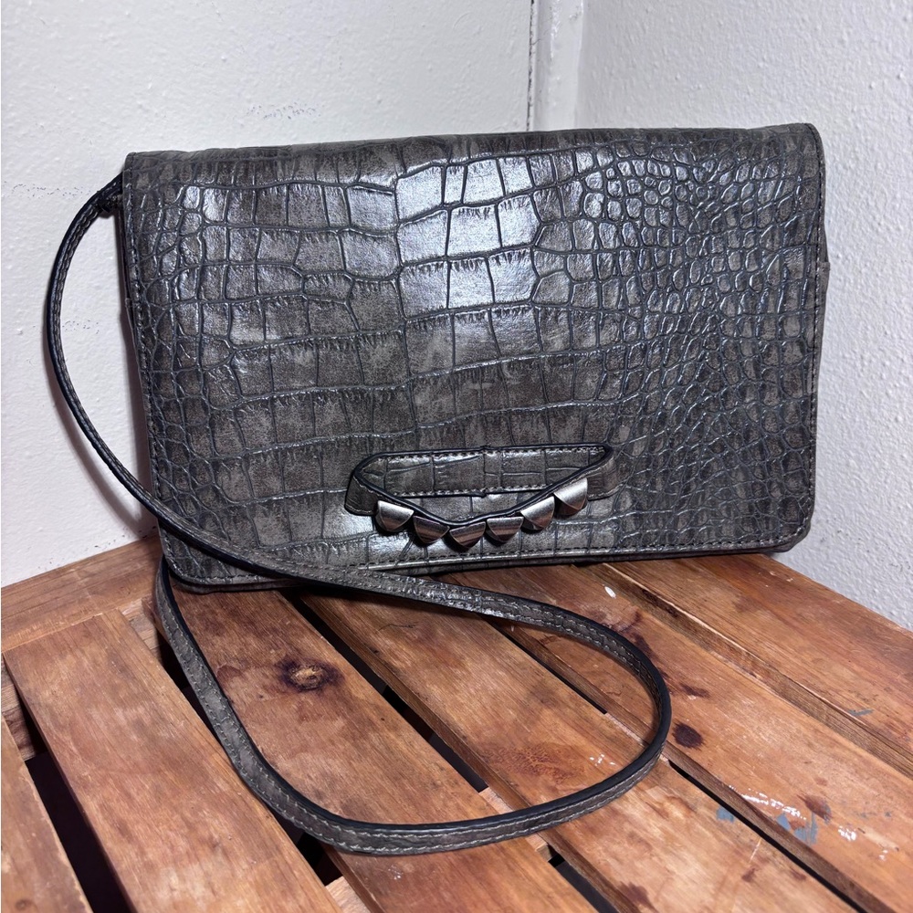Cosmopolitan Snakeskin Clutch Purse